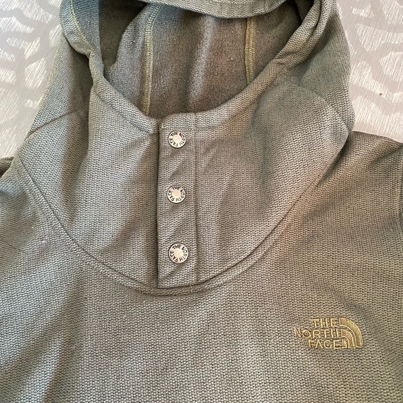 The north face olive green, three snap button hoodie, women’s size medium - Picture 2 of 6